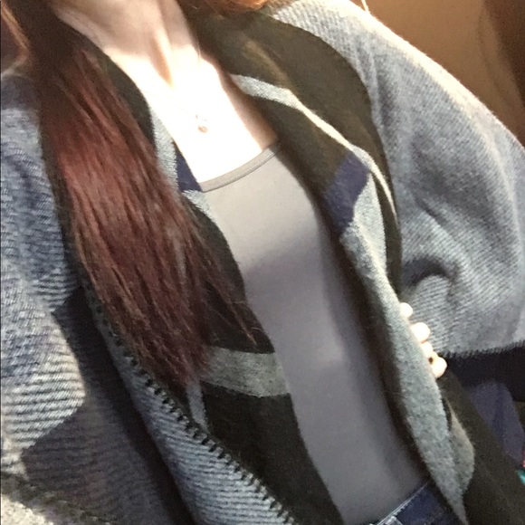 Cardigan - Picture 4 of 5